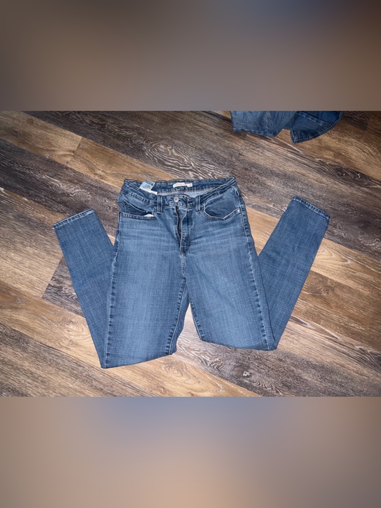 Levi's Denim - Levi's Women's Medium Blue Skinny Jeans